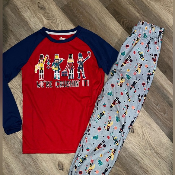 Nutcrackerer 2 piece long sle pajamas- kids 12/14 - - Picture 3 of 4